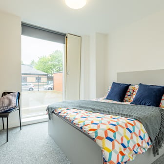 2 Bed Apartment En Suite - Image 1